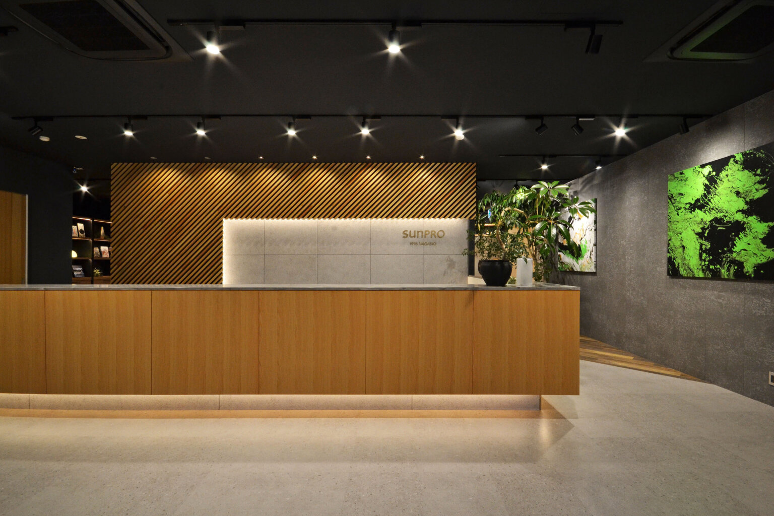 【魅せるオフィス】急成長している企業がオフィスデザインにこだわるワケとは？｜サンプロソリューション | 株式会社サンプロ